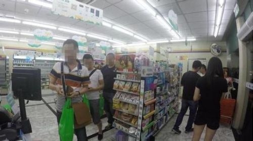 假如超市没有收银员 您会自觉付钱吗