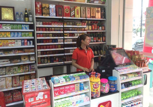 烟酒店收银台前小细节，门店经营大商机