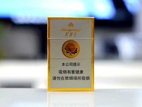 硬芙蓉王香烟价格与口感测评：25元档“口粮王”还能打吗？